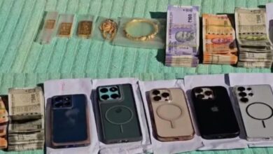iPhone के लालच में भतीजी ने Boyfriend संग रचा करोड़ों की चोरी का खेल, अब RTO अधिकारी की ‘आय’ पर सवाल...