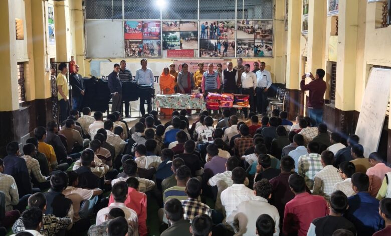 शासनिक बाल संप्रेक्षण गृह माना में कंबल वितरण कार्यक्रम, 112 बच्चों को मिला सहयोग