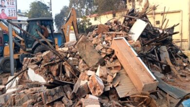 CG Breaking: नाबालिग से रेप के आरोपी का घर जमींदोज, रायपुर में चला नगर निगम का बुलडोजर...