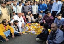 दूषित पानी बना मौत का कारण! इंदौर में 29वीं मौत के बाद सड़क पर उतरे परिजन, HC सख्त...