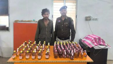 कमिश्नरेट की कार्रवाई: टिकरापारा में अवैध शराब परिवहन करते आरोपी गिरफ्तार, 100 पौवा देशी शराब जब्त...